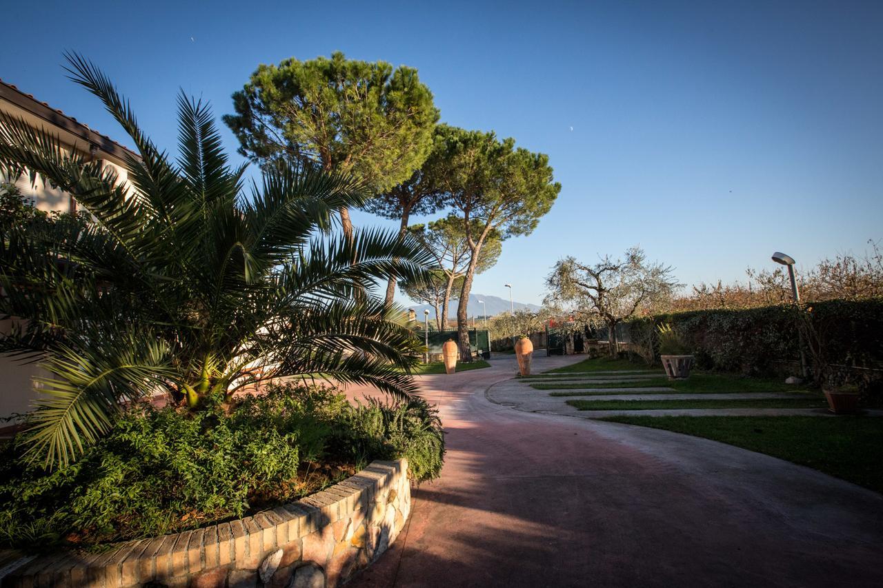 Tenuta Gran Paradiso Hotel Palombara Sabina Bagian luar foto